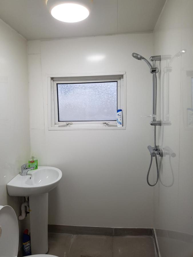Atlas Road Guest House Cardiff Esterno foto