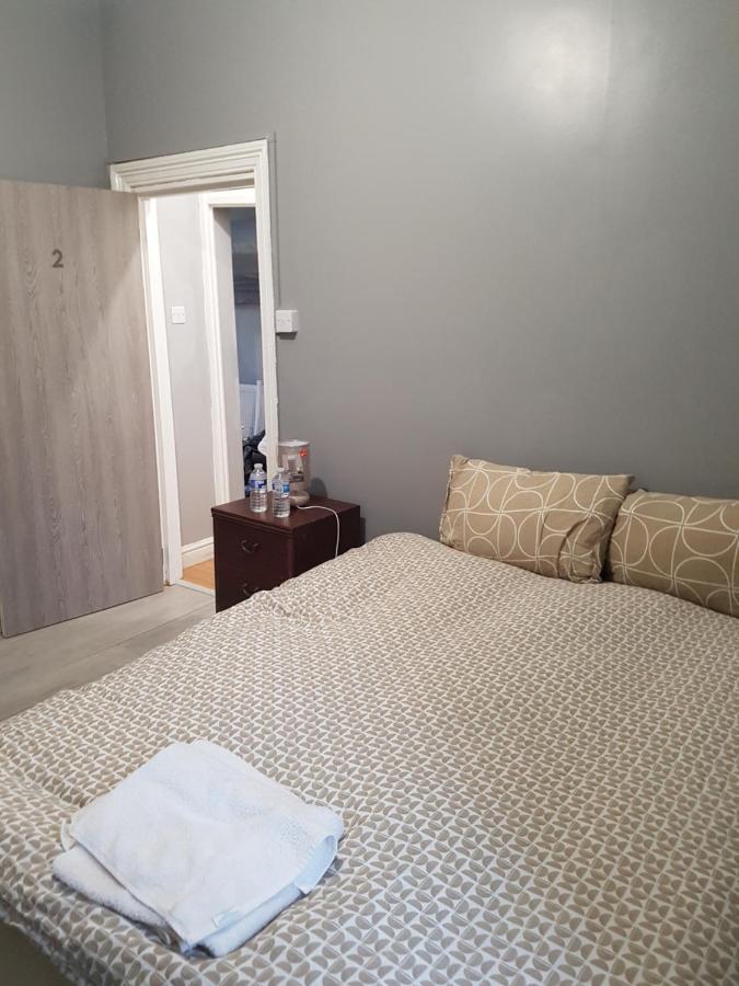 Atlas Road Guest House Cardiff Esterno foto